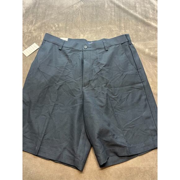 Dockers Men's Golf shorts in black D4 Flat front, relaxed fit size 34 - Picture 1 of 5